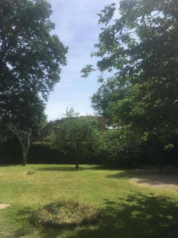 Au Charme Du Lac Piscine & Spa 2 Forges-les-Eaux Eksteriør bilde